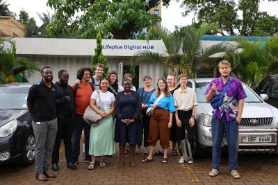 Danske lærerstuderende på besøg hos RHU i Kampala Uganda